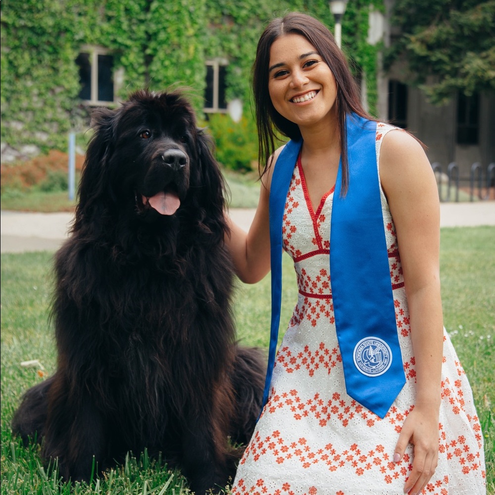 Meet your Posher, Emily